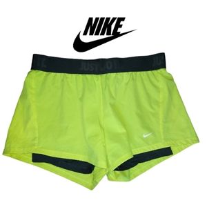 💛Nike Women's Lime Fluo Medium Green Shorts LIKE NEW 💚